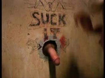 Зрелая блондинка в первый раз в дыре славы