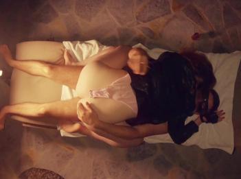 Я не знала что он сделал кремпай в моей имбирной киске  Рыжий в коже