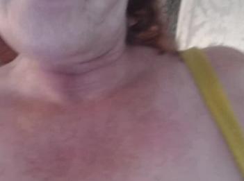 V89 POV ест мою киску пока я курю