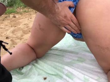 Минет и сперма в жопе на пляже