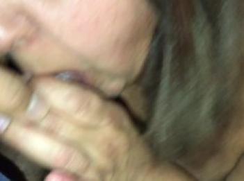 Me clavo a mi abuelita de 50 aos la puta