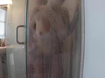 Kendra Sample Большие сиськи в душе