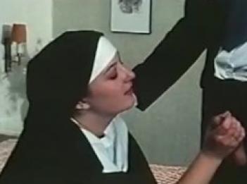 Монахини трахаются как подростки