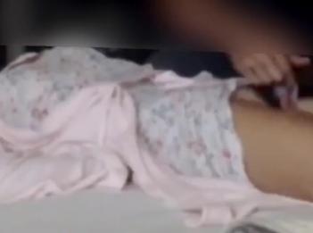 Мастурбация моей горячей покорной жены в скрытой камере