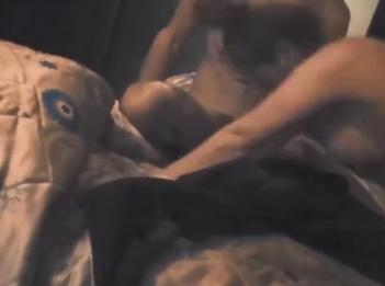 Изабель трахает киску 10 членами