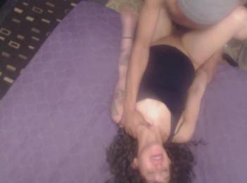 Межрасовый секс в лучшем виде Горячая жена скулит от оргазма после оргазма