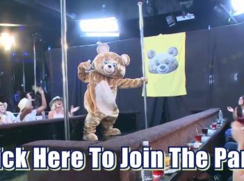 DANCINGBEAR  Шпильки с большим хуем отсасывают хулиганские женщины