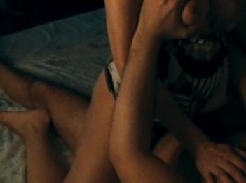 Moglie italiana vogliosa e infedele beccata su PH si fa смеет изза colpi в реальном любительском видео